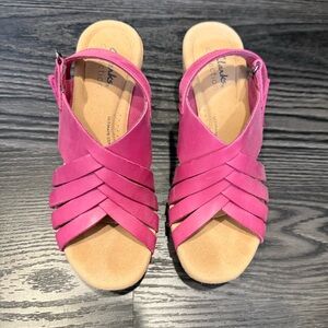 Clarks Women's Fuchsia Sandals